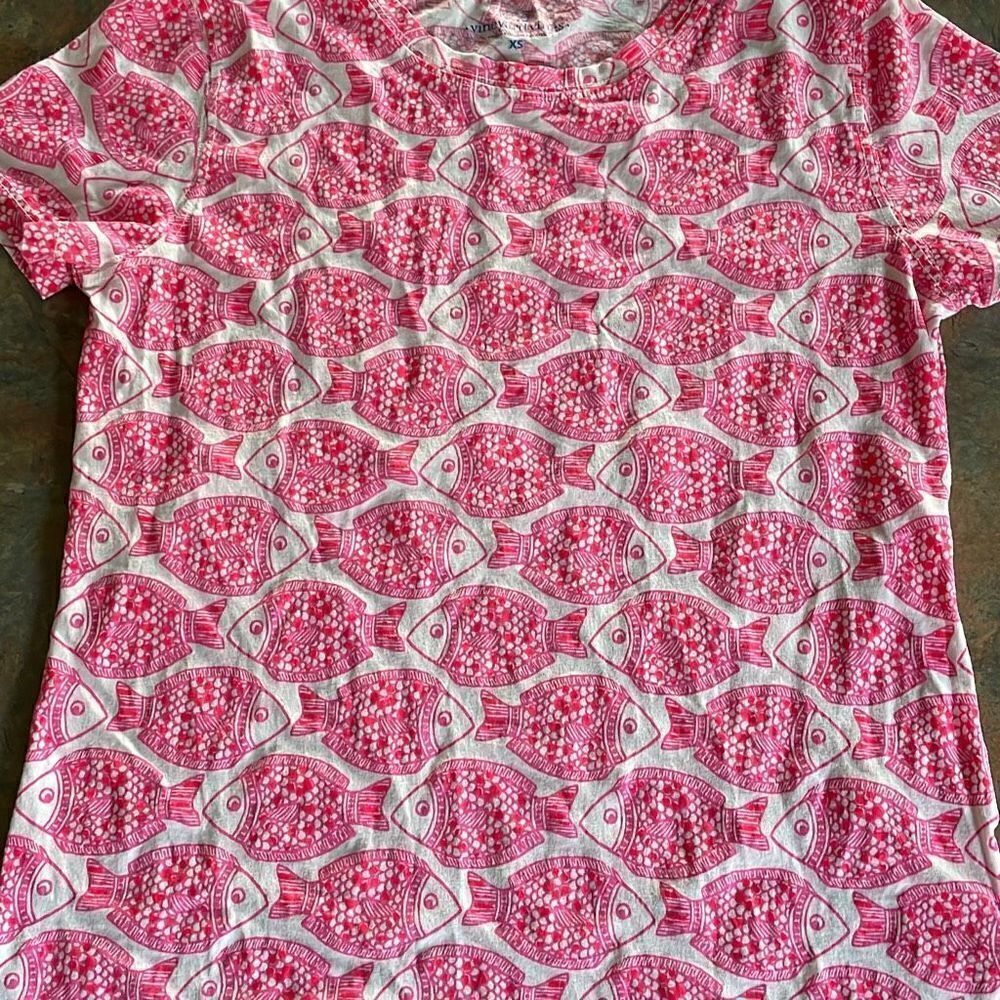 Vineyard Vines Allover Fish Tee Shirt Girls Small Sz 7-8
